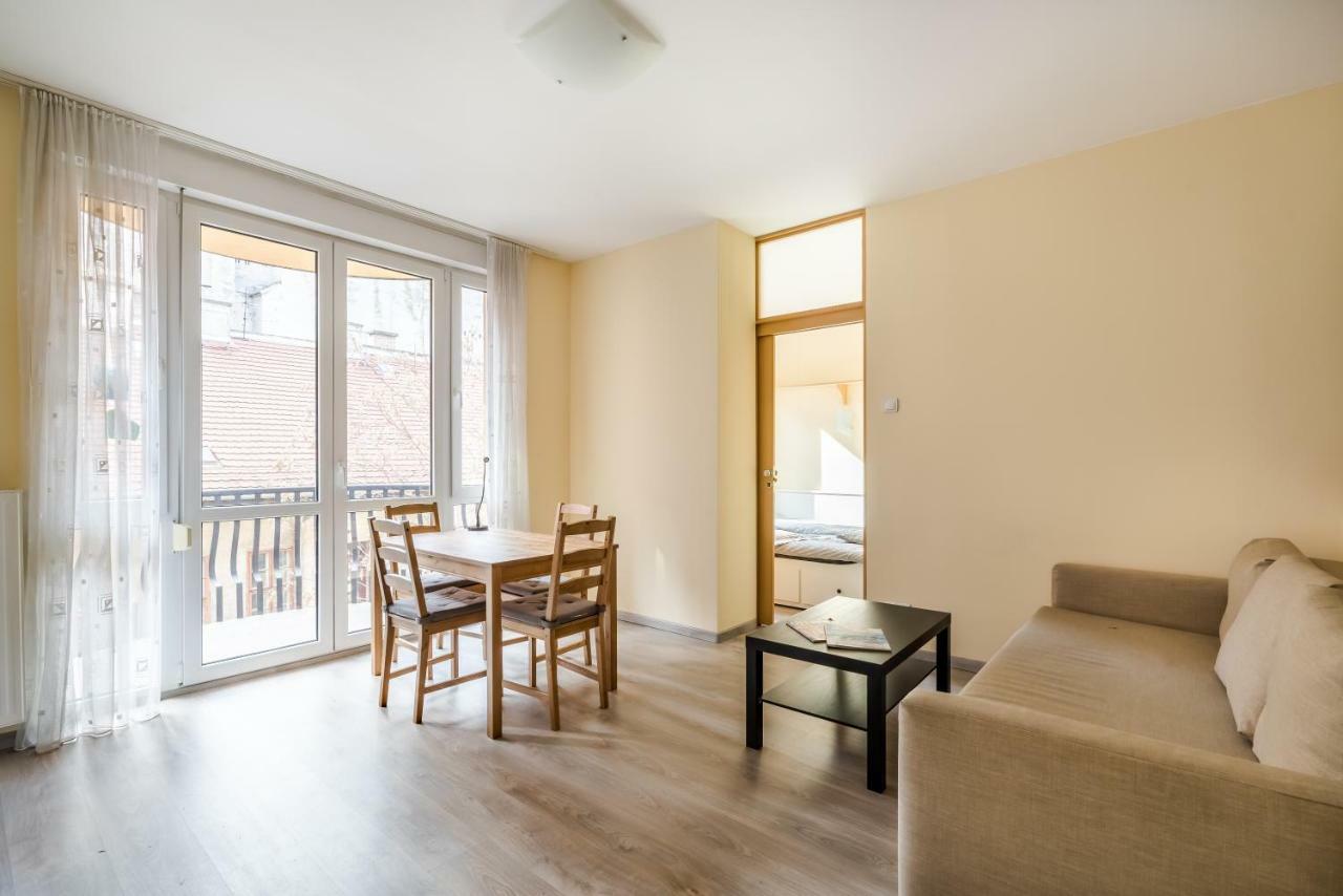 Ferienwohnung Bpr Vivid Downtown Vibe With Balcony Budapest Exterior foto
