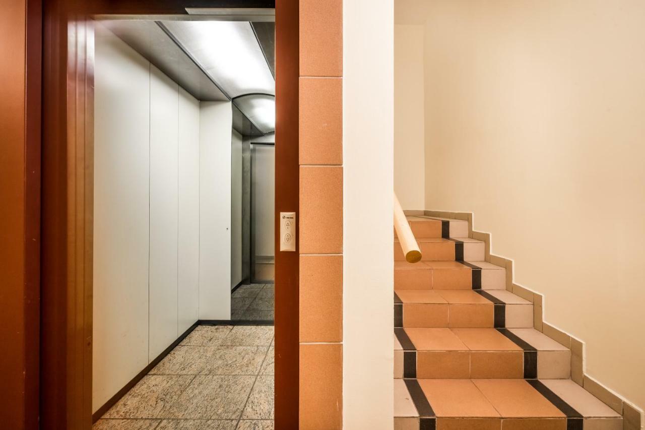 Ferienwohnung Bpr Vivid Downtown Vibe With Balcony Budapest Exterior foto