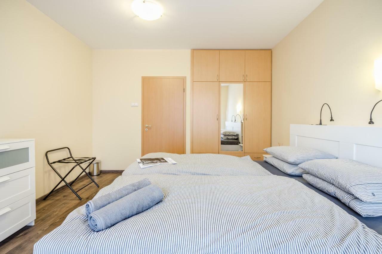 Ferienwohnung Bpr Vivid Downtown Vibe With Balcony Budapest Exterior foto