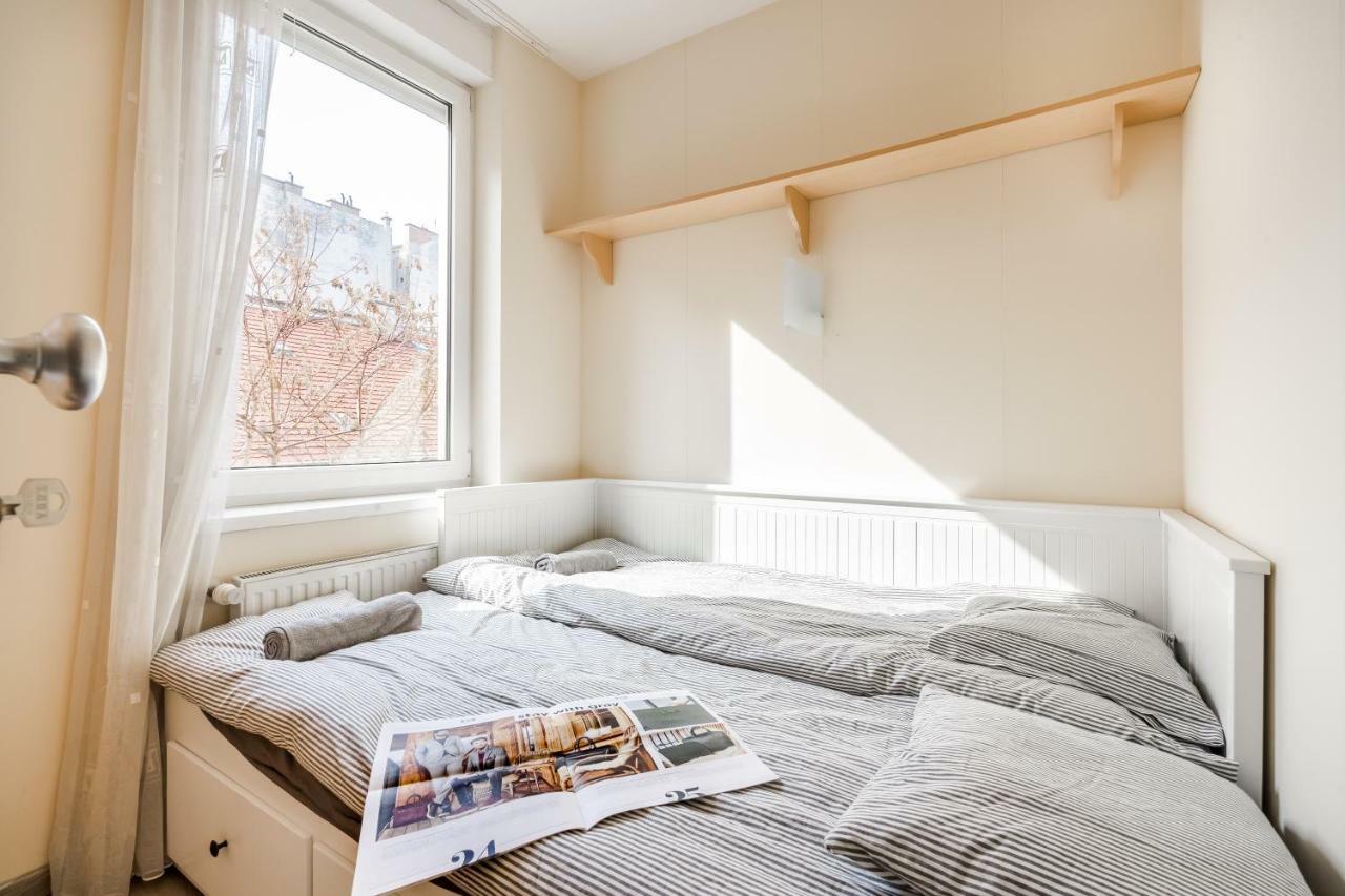 Ferienwohnung Bpr Vivid Downtown Vibe With Balcony Budapest Exterior foto